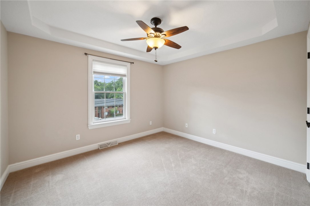 450 Sharon Rd