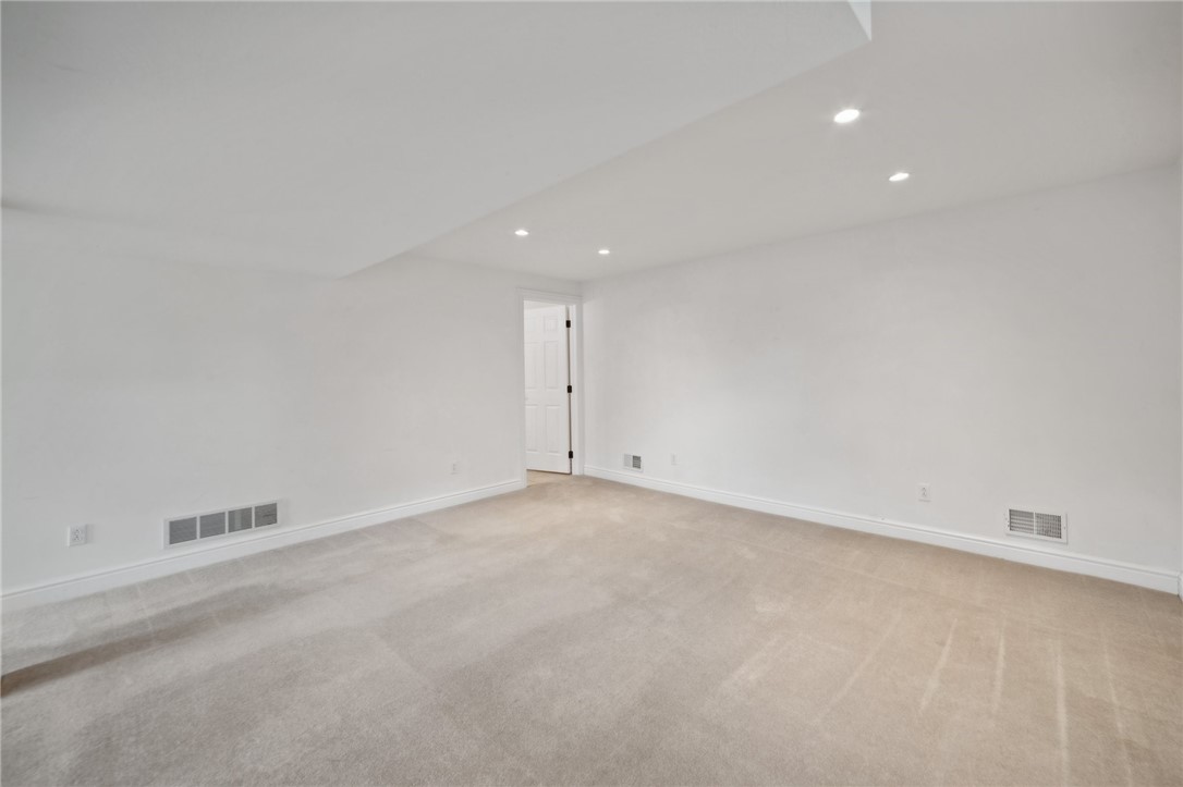 450 Sharon Rd