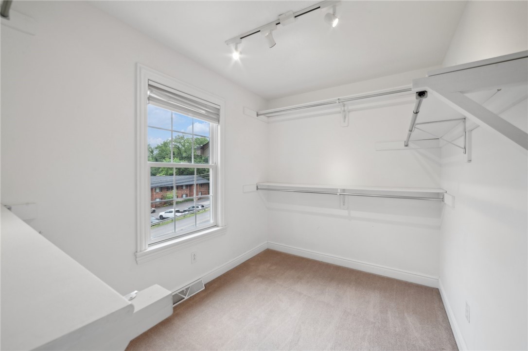 450 Sharon Rd