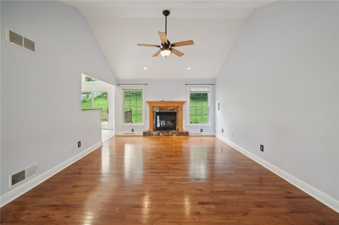 450 Sharon Rd