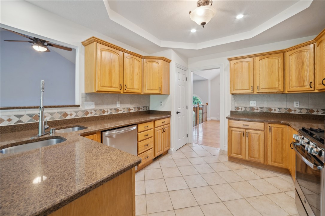 450 Sharon Rd