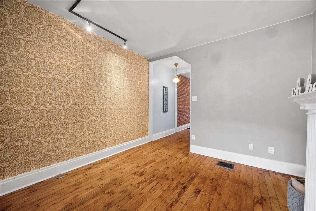 3722 Liberty Ave