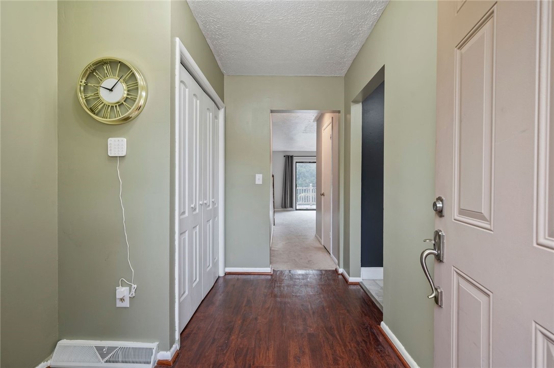 100 Williamsburg Lane
