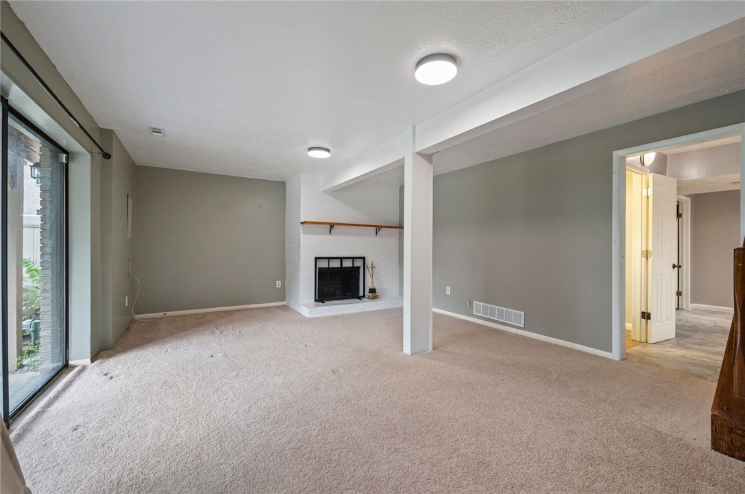 100 Williamsburg Lane
