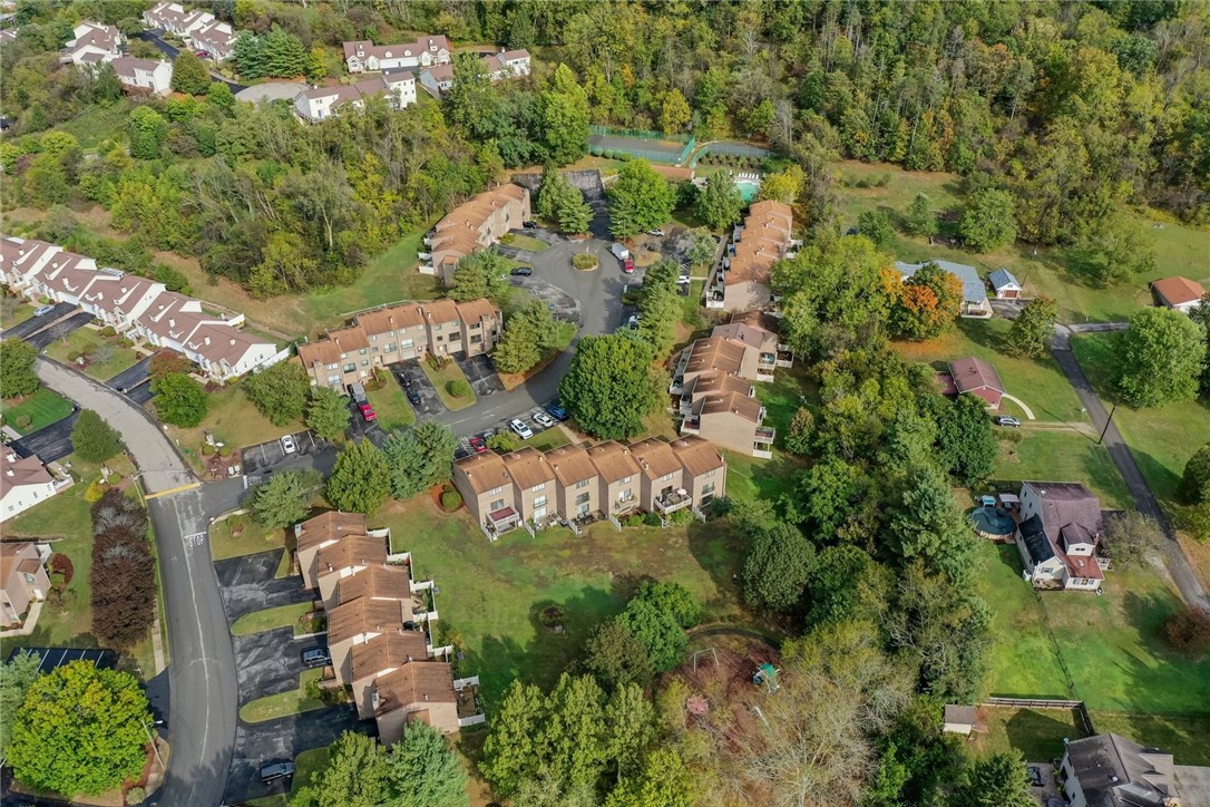 100 Williamsburg Lane