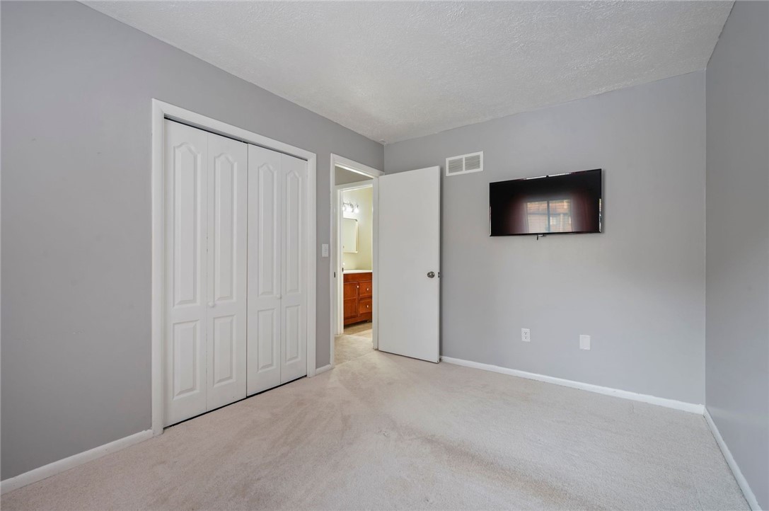 100 Williamsburg Lane