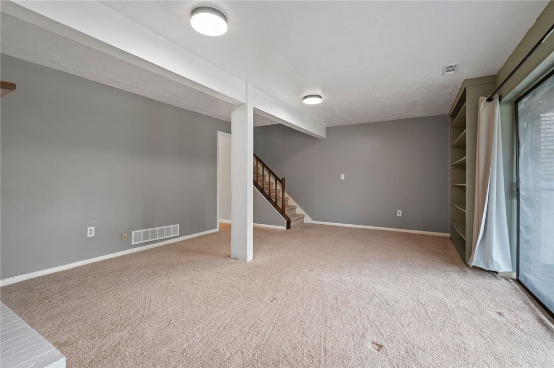 100 Williamsburg Lane