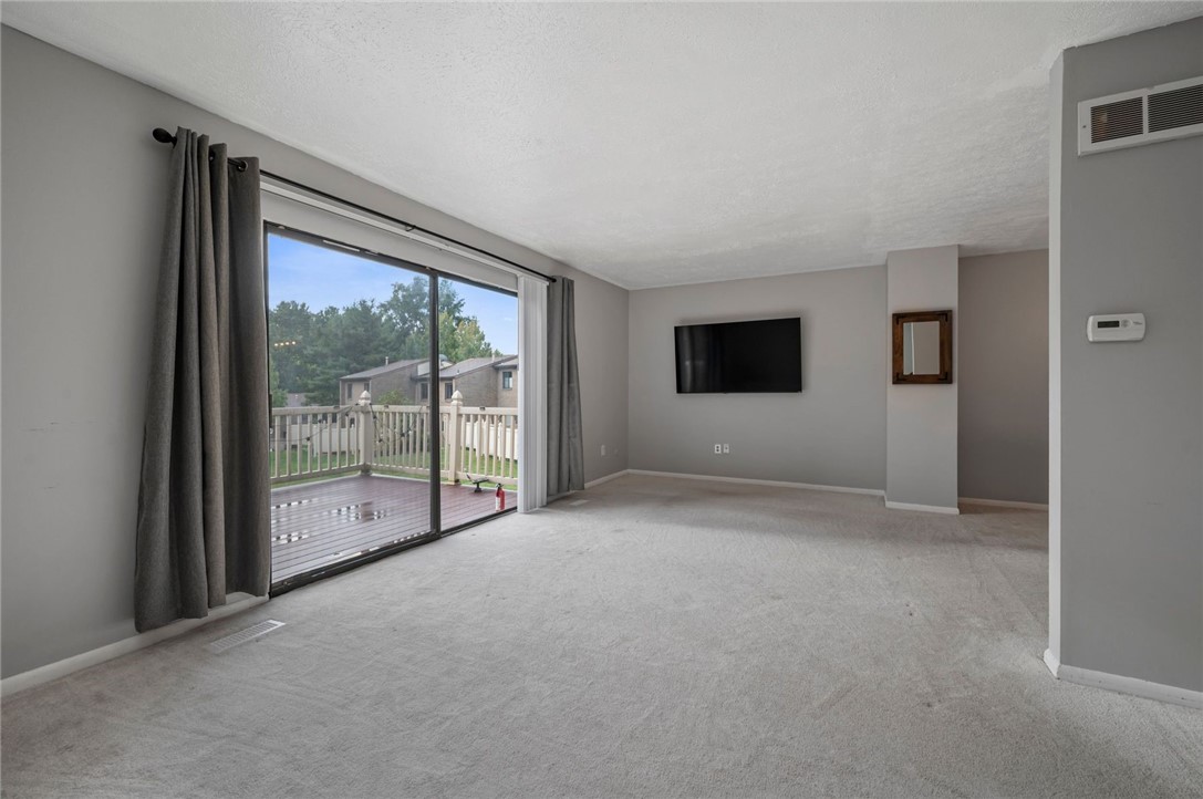 100 Williamsburg Lane