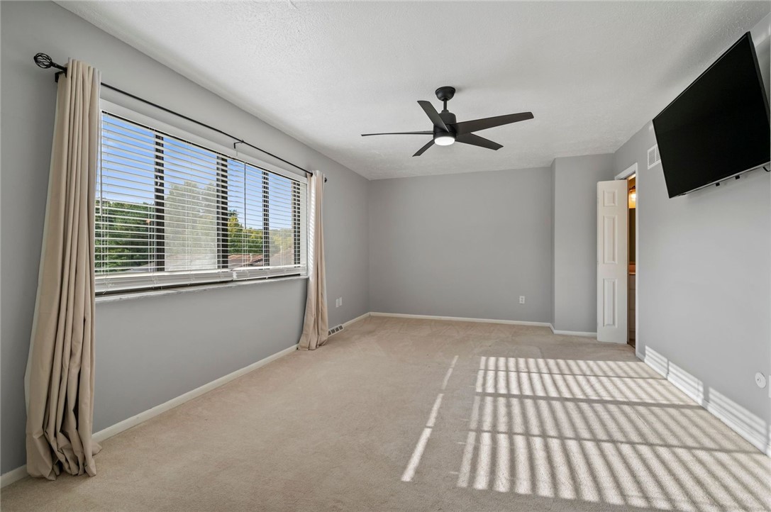 100 Williamsburg Lane