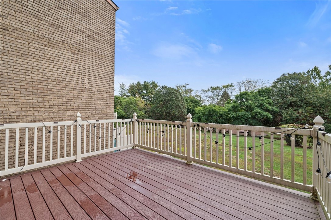 100 Williamsburg Lane