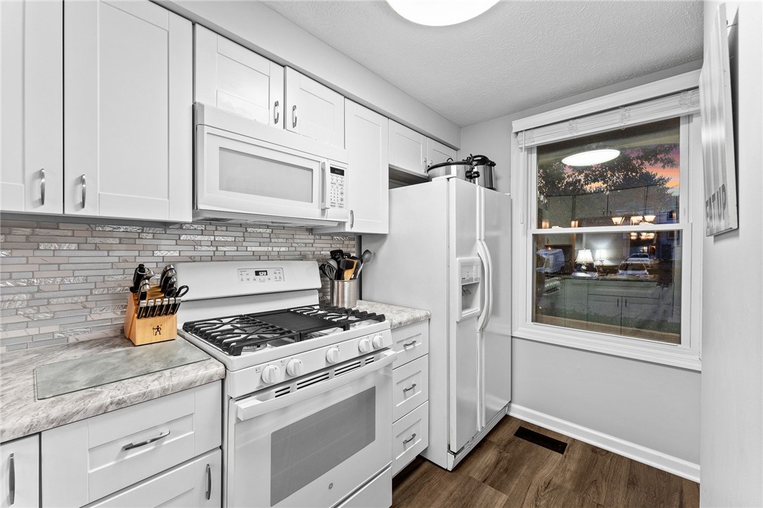 927 Lynwood Ct