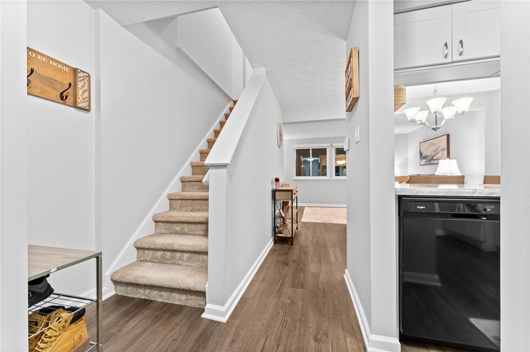 927 Lynwood Ct