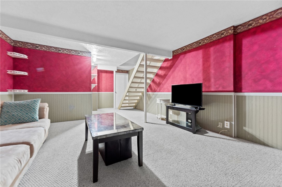 927 Lynwood Ct
