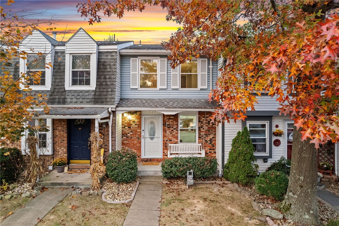 927 Lynwood Ct