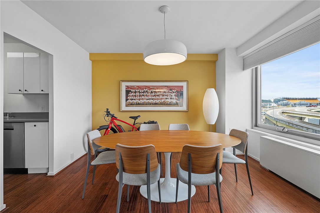 320 Fort Duquesne Boulevard 6F