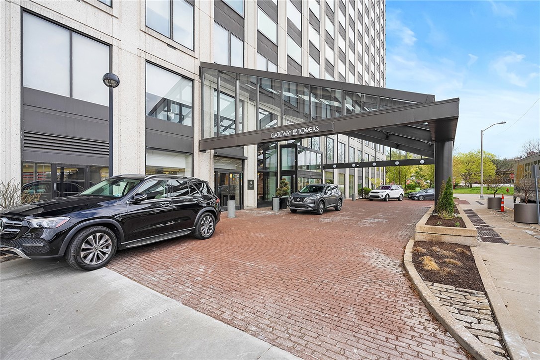 320 Fort Duquesne Boulevard 6F