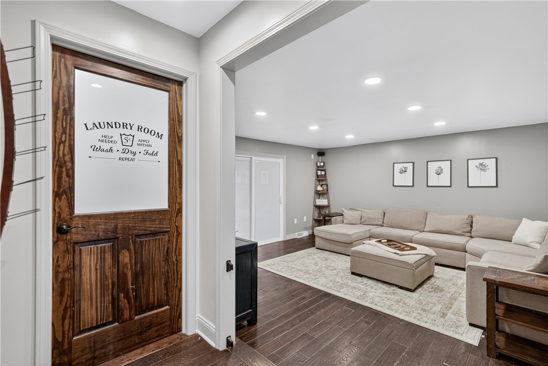 10107 Deer View Point