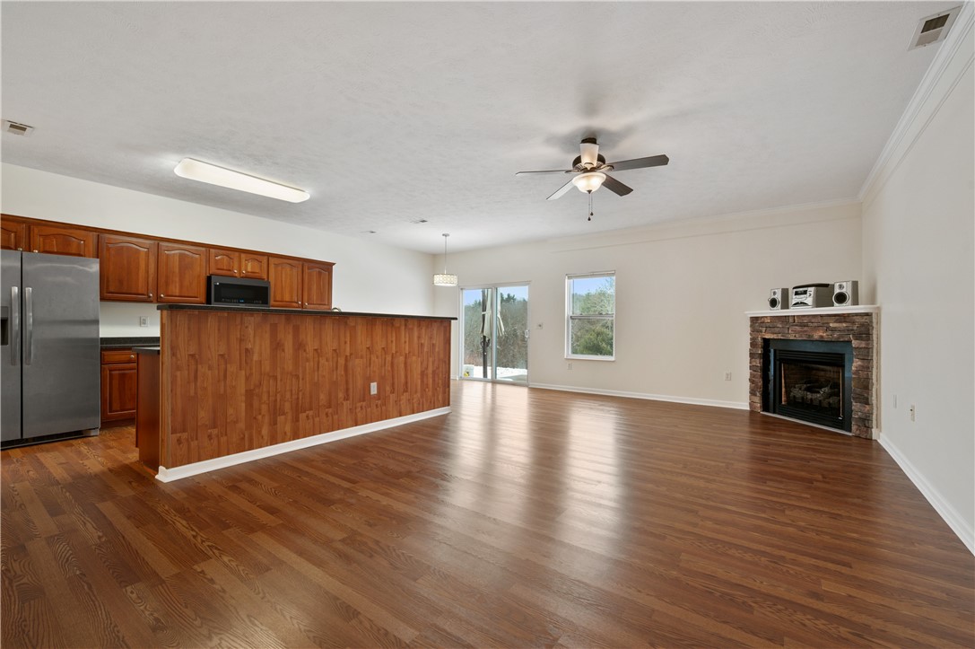 608 Whispering Pines Dr