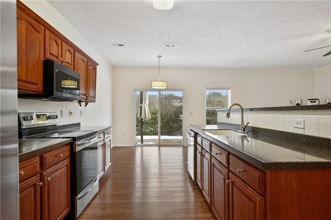 608 Whispering Pines Dr