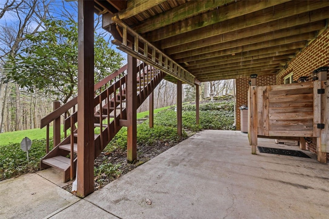 121 Drake Drive