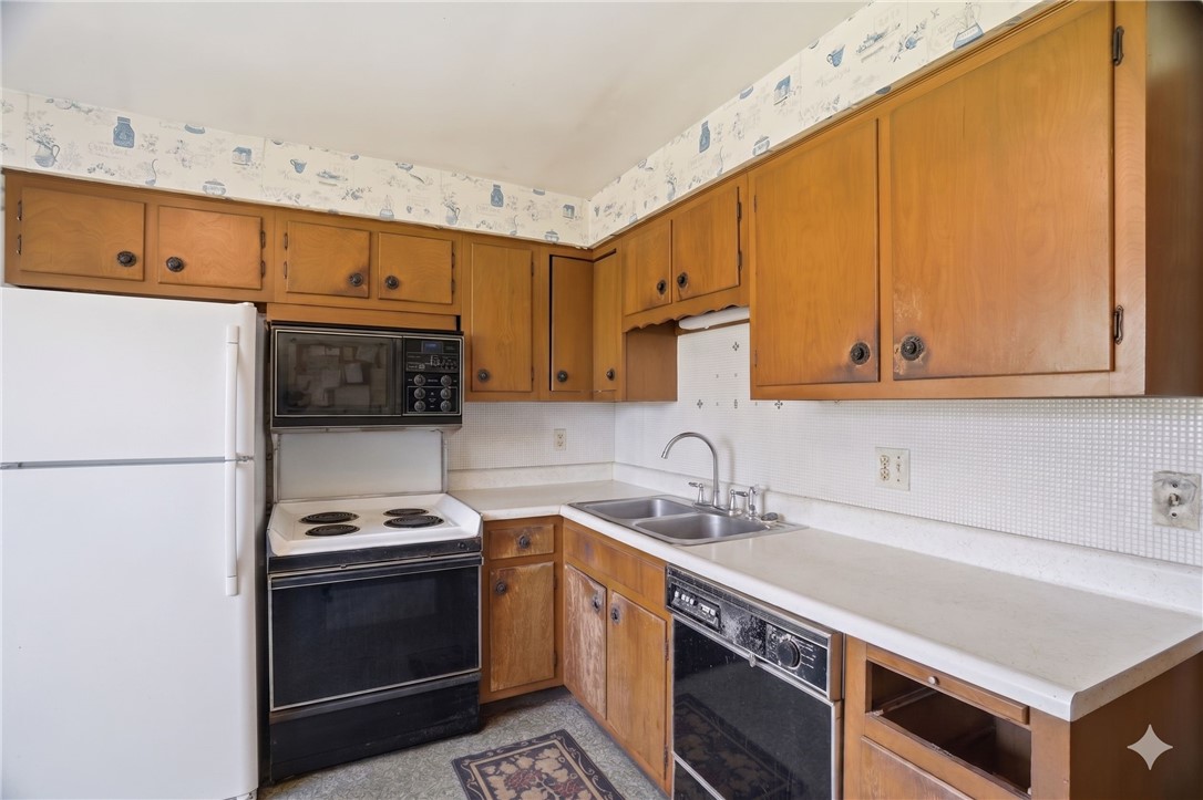 108 Oxbridge Dr