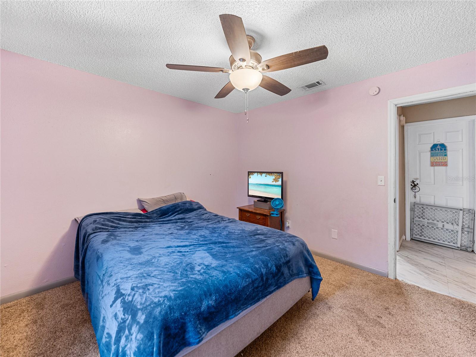 481 HONEY BEE LN