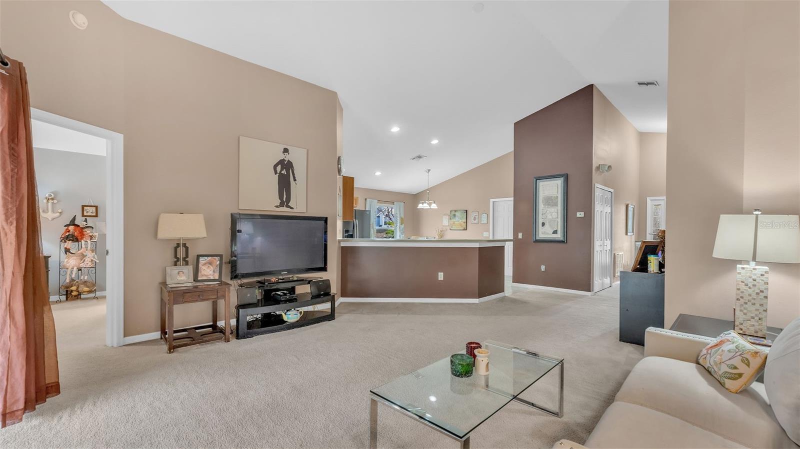 506 PINE CONE DR