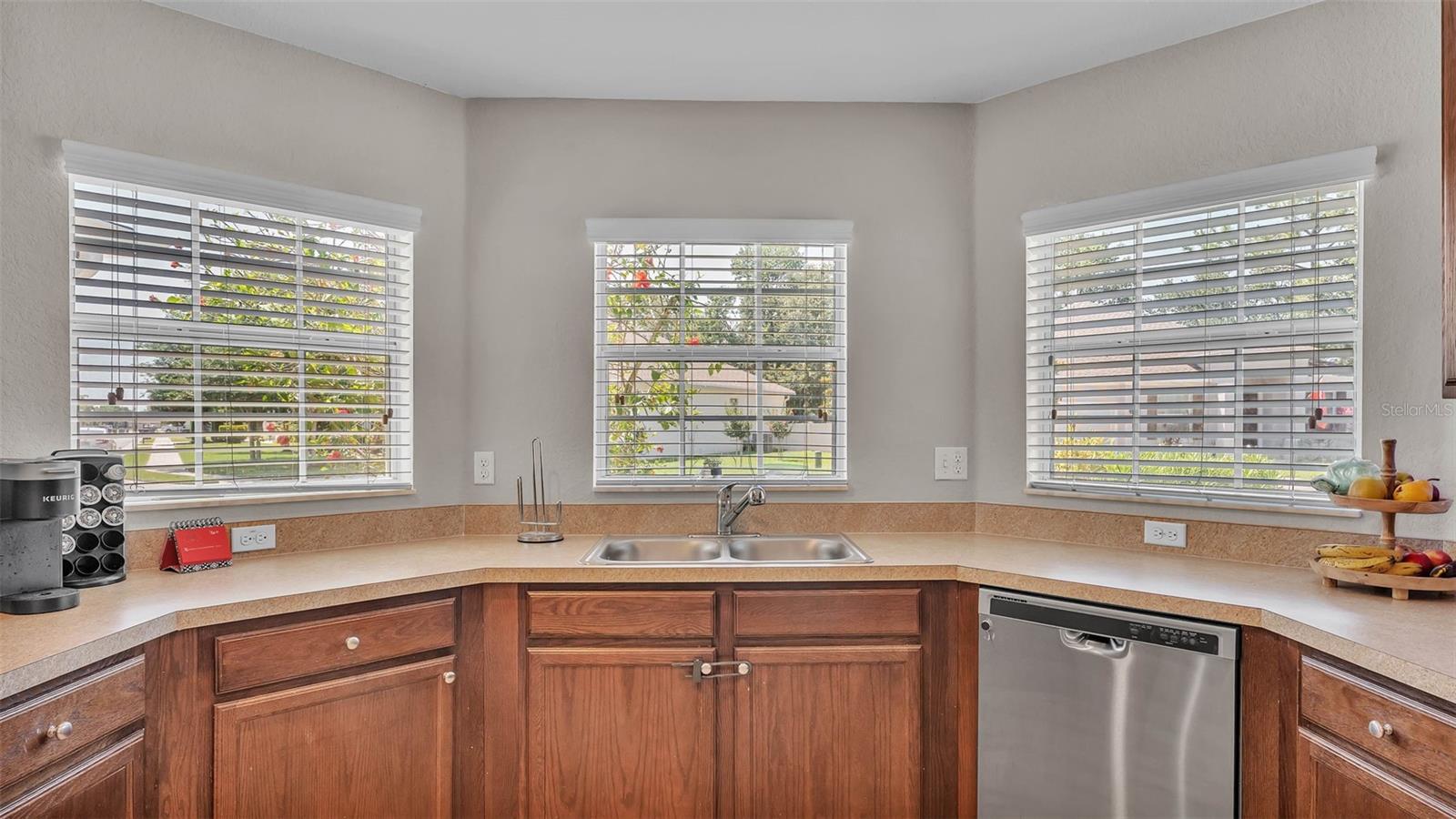 1215 EVERGREEN PARK CIR