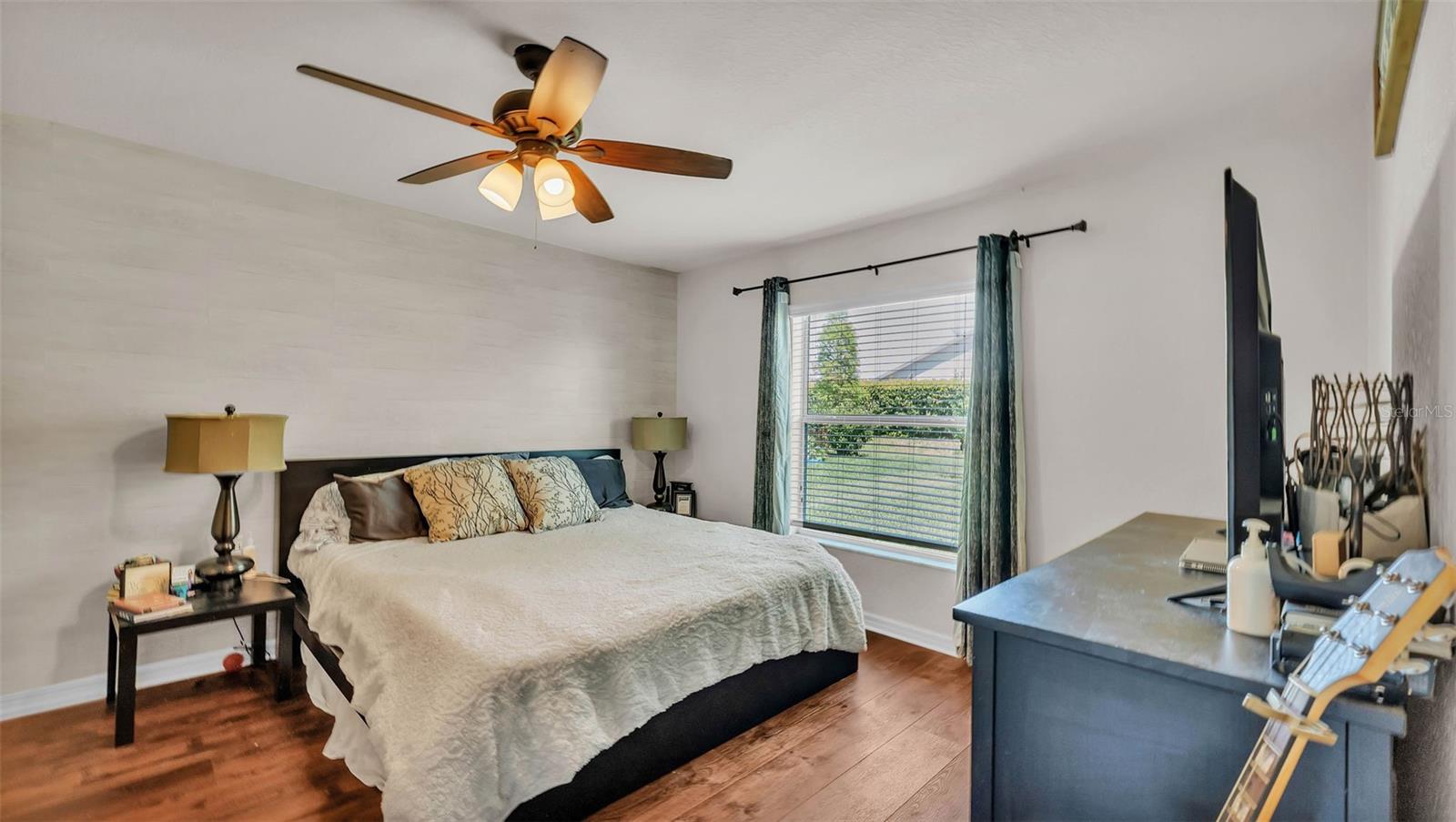 1215 EVERGREEN PARK CIR