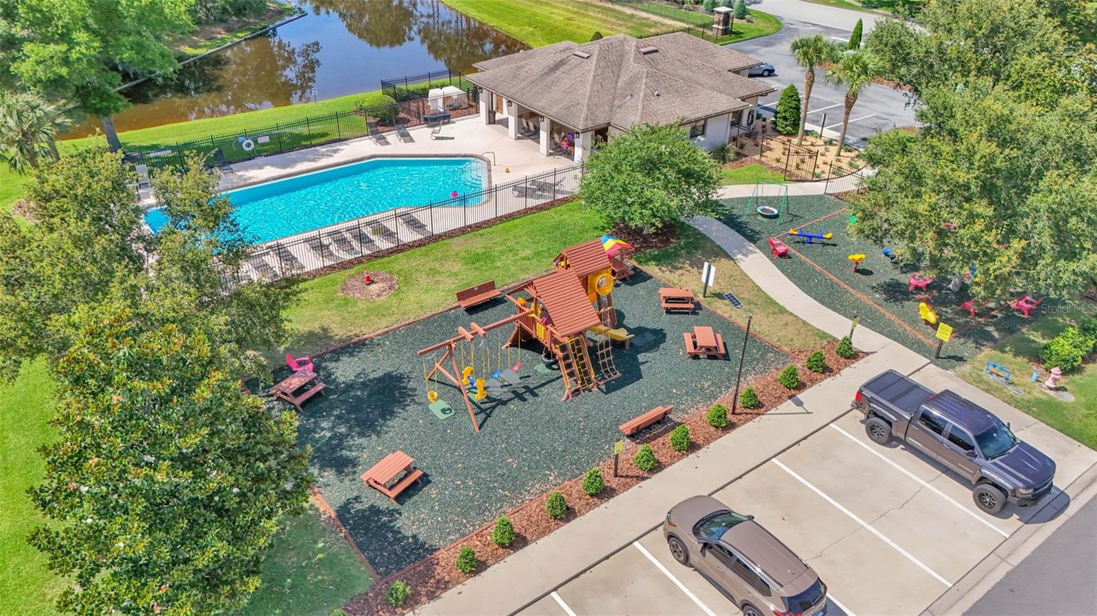 1215 EVERGREEN PARK CIR