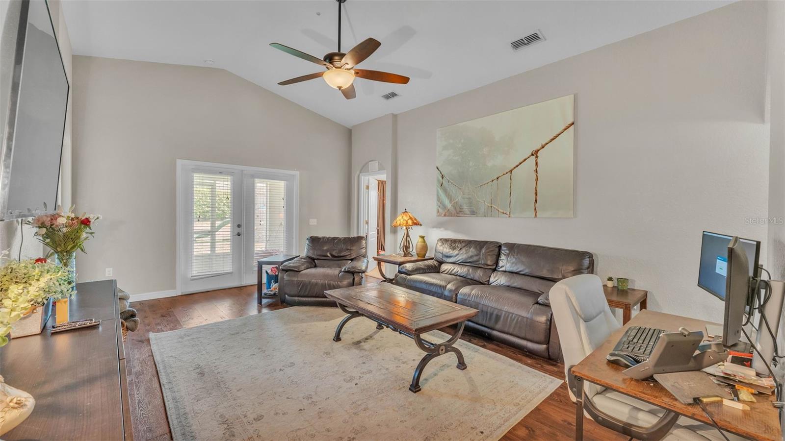 1215 EVERGREEN PARK CIR