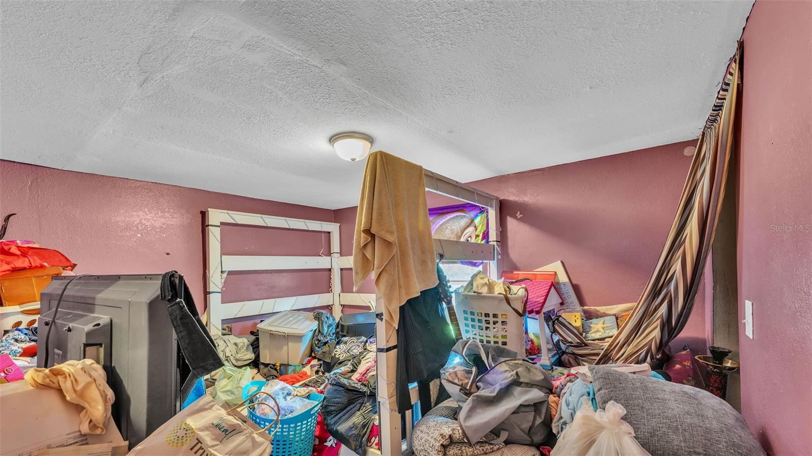 10512 SMOKIE CREEK LN