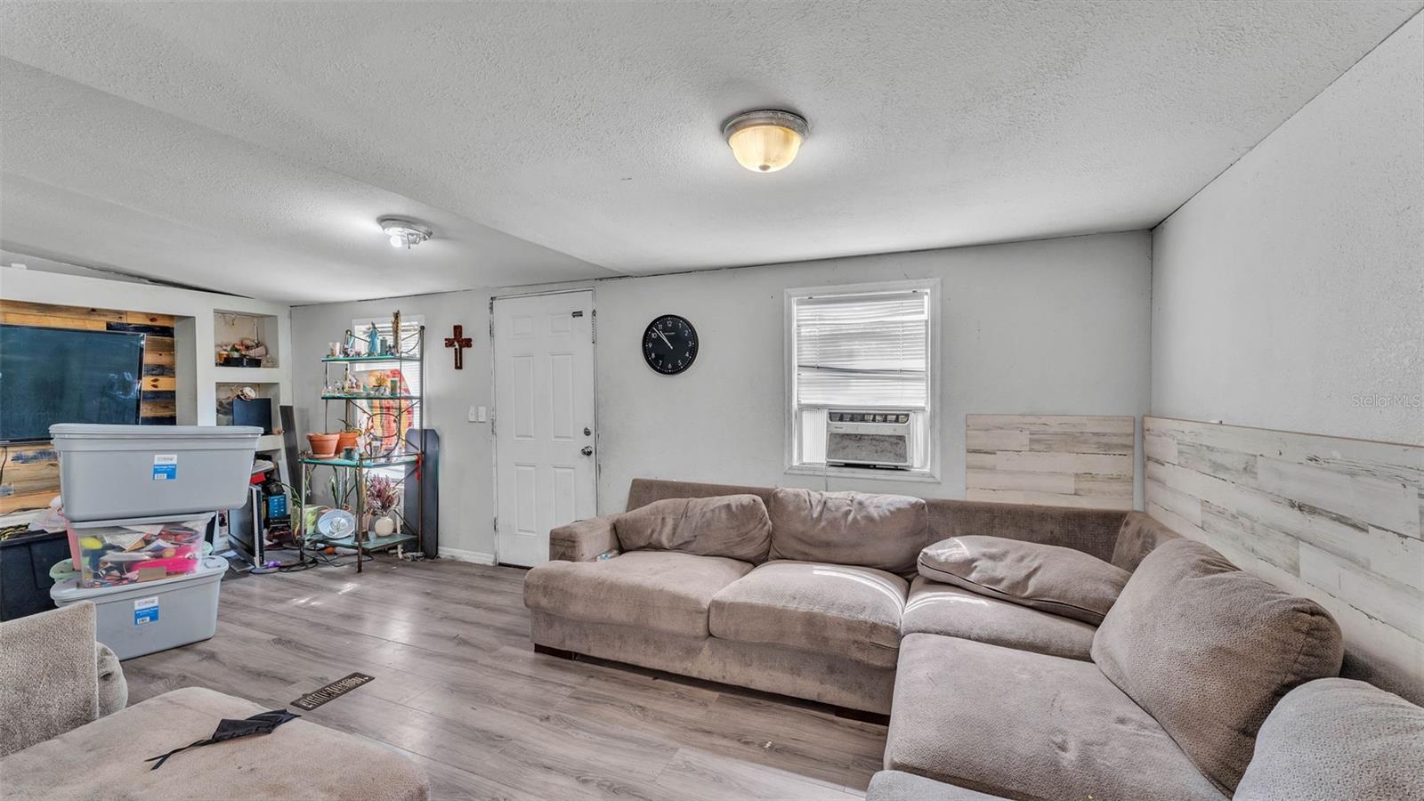 10512 SMOKIE CREEK LN