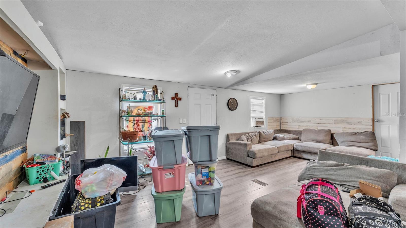 10512 SMOKIE CREEK LN