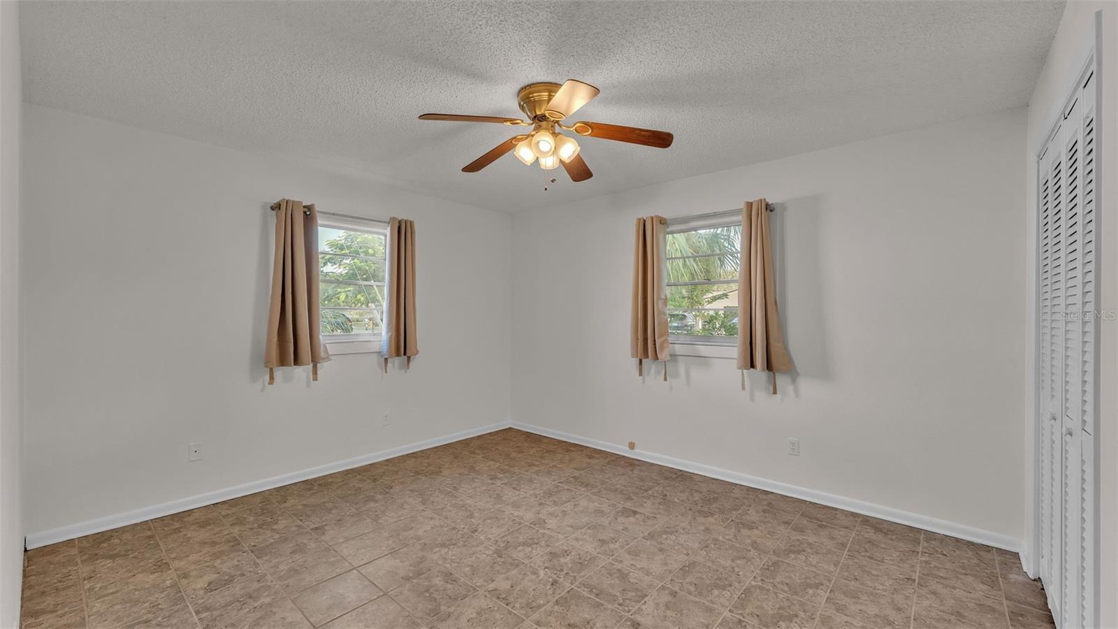 315 HAWICK LN