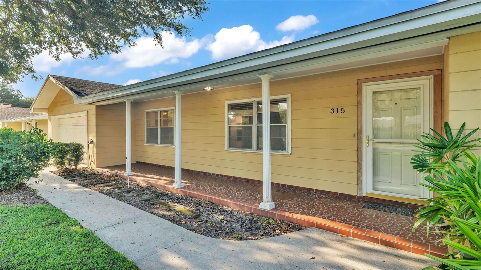 315 HAWICK LN