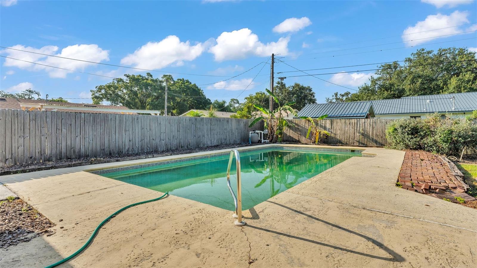 315 HAWICK LN