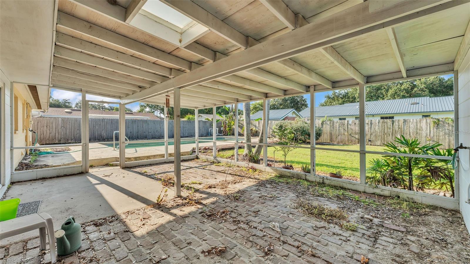 315 HAWICK LN