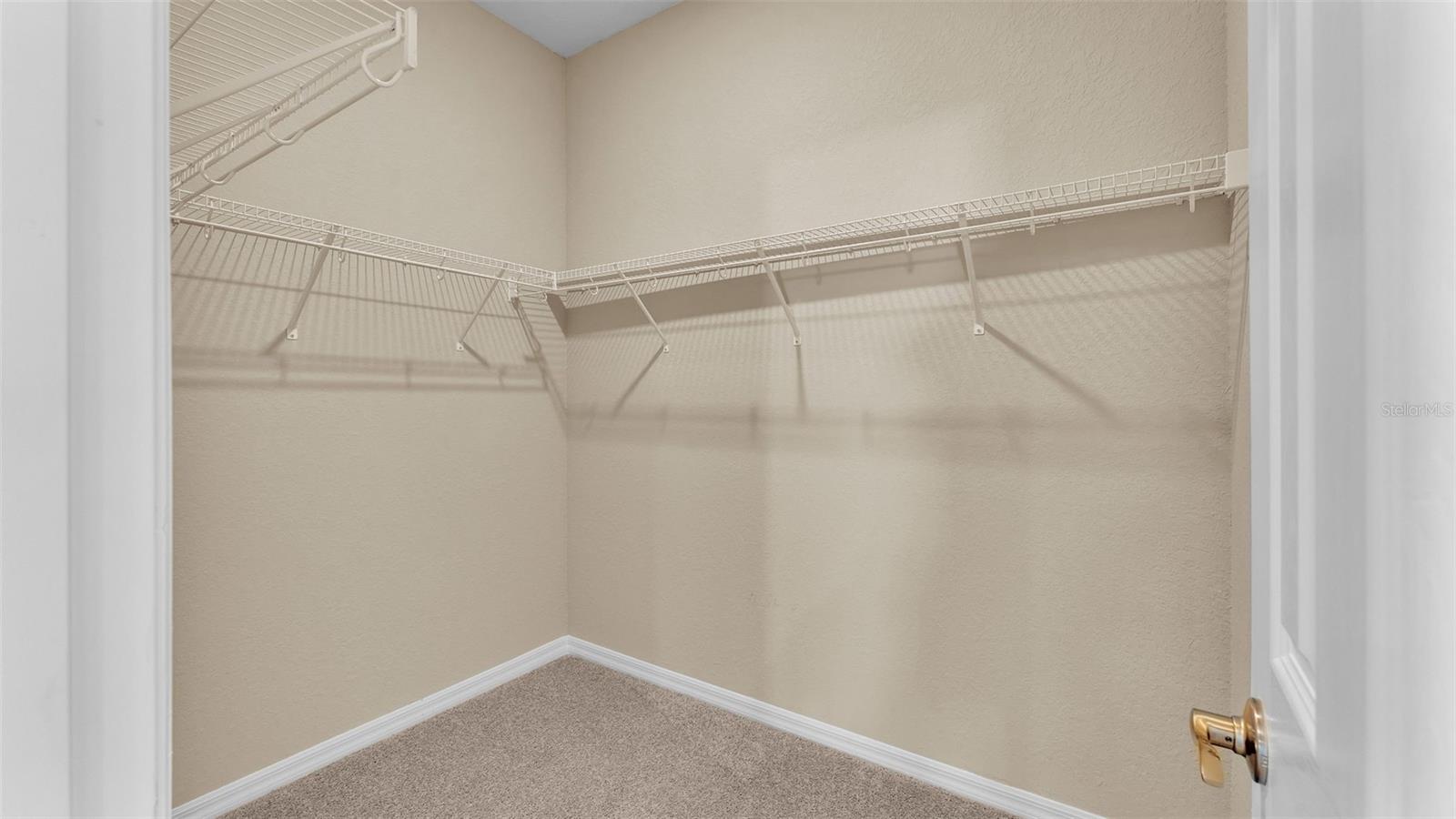 1222 CASCADE DR