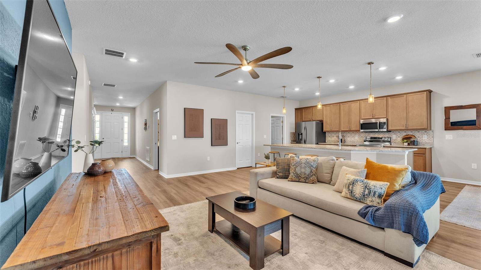 1222 CASCADE DR