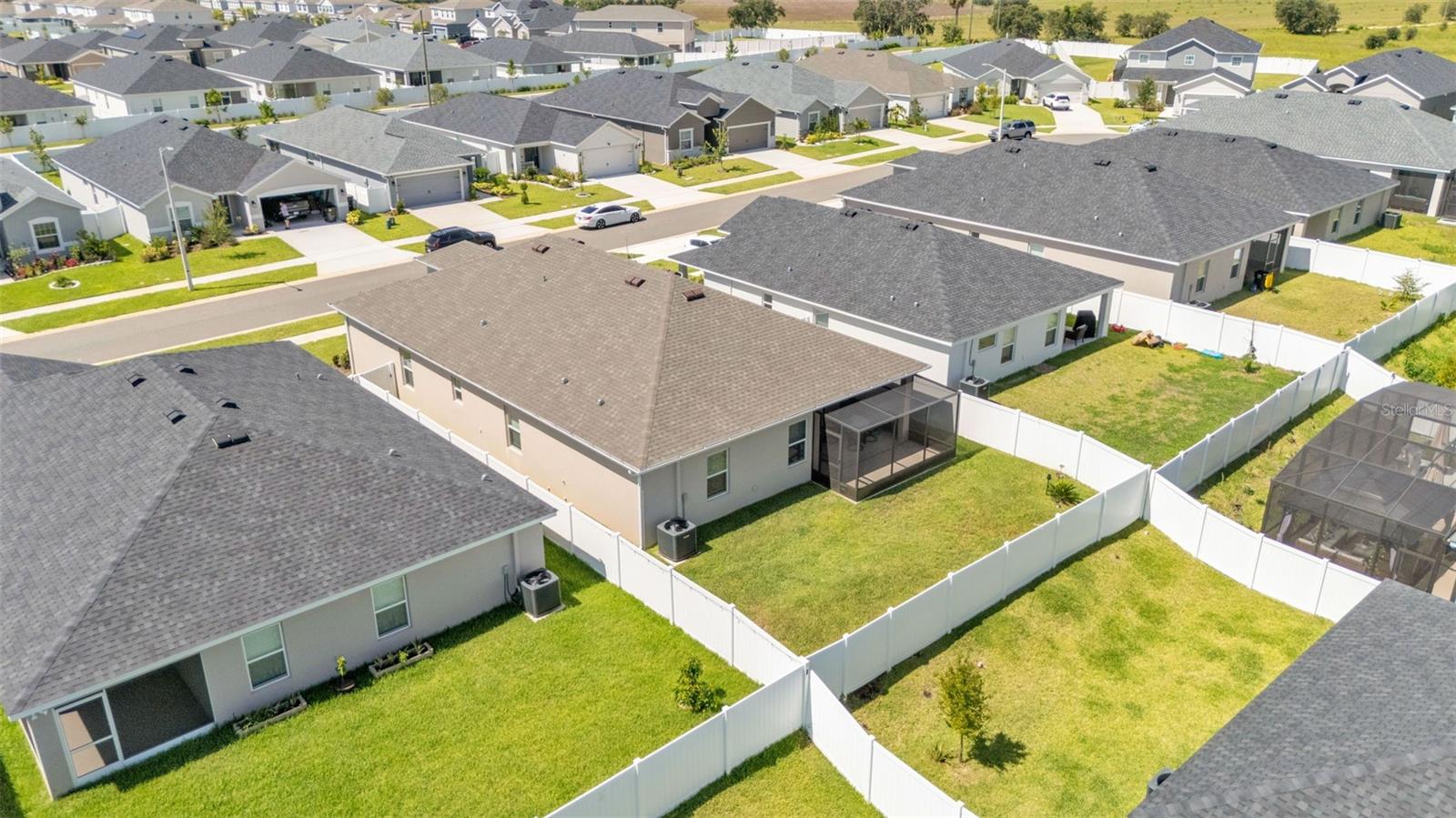 1222 CASCADE DR