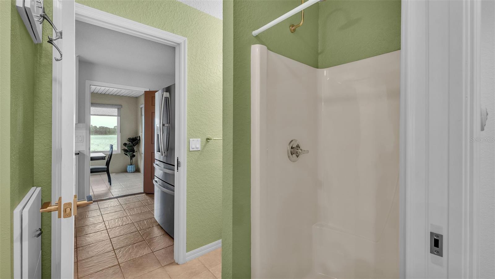 652 MEANDERING WAY