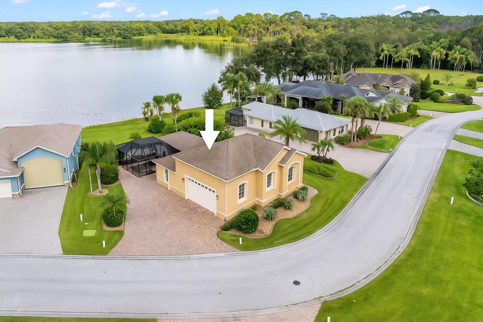 652 MEANDERING WAY