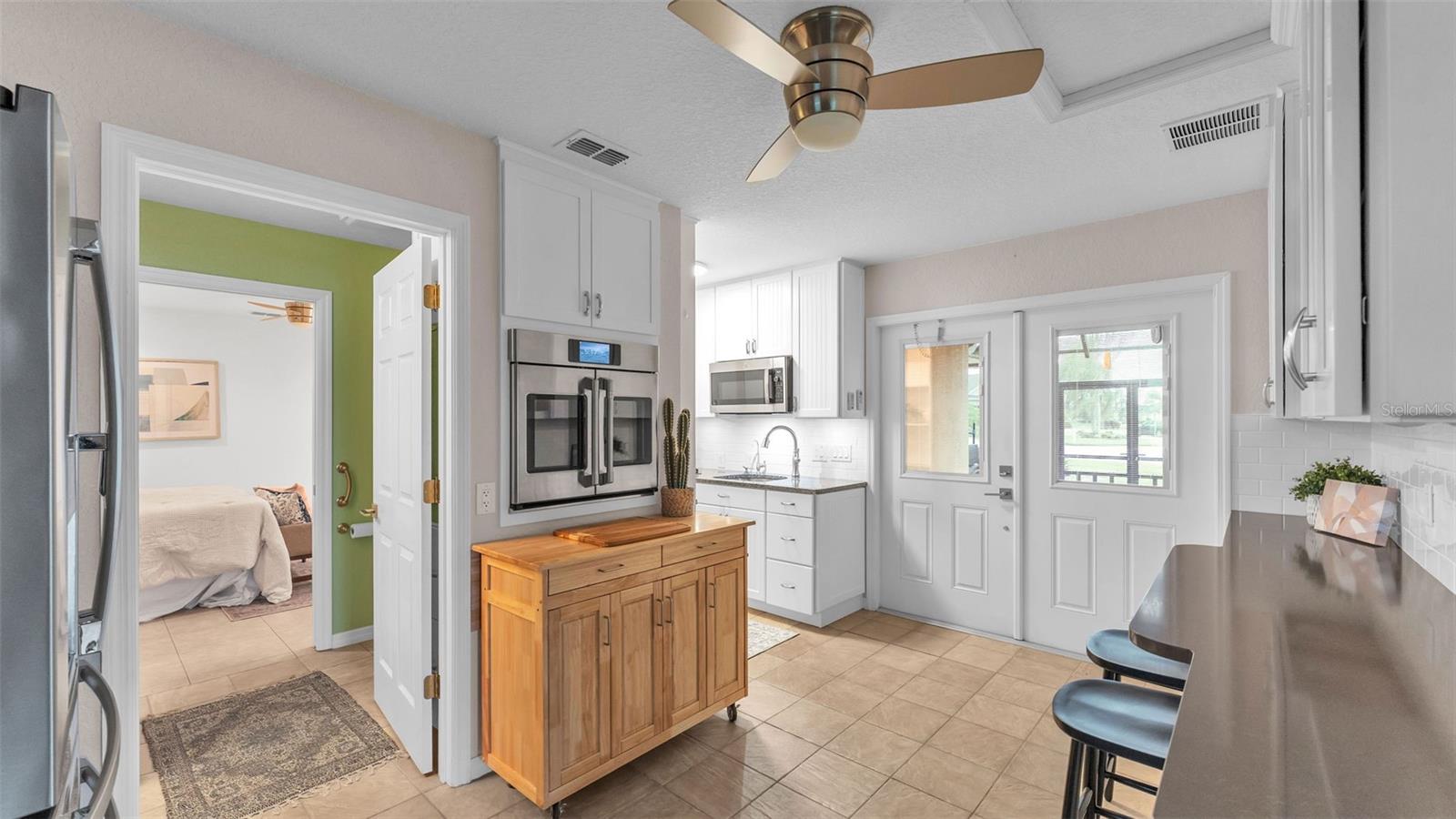 652 MEANDERING WAY