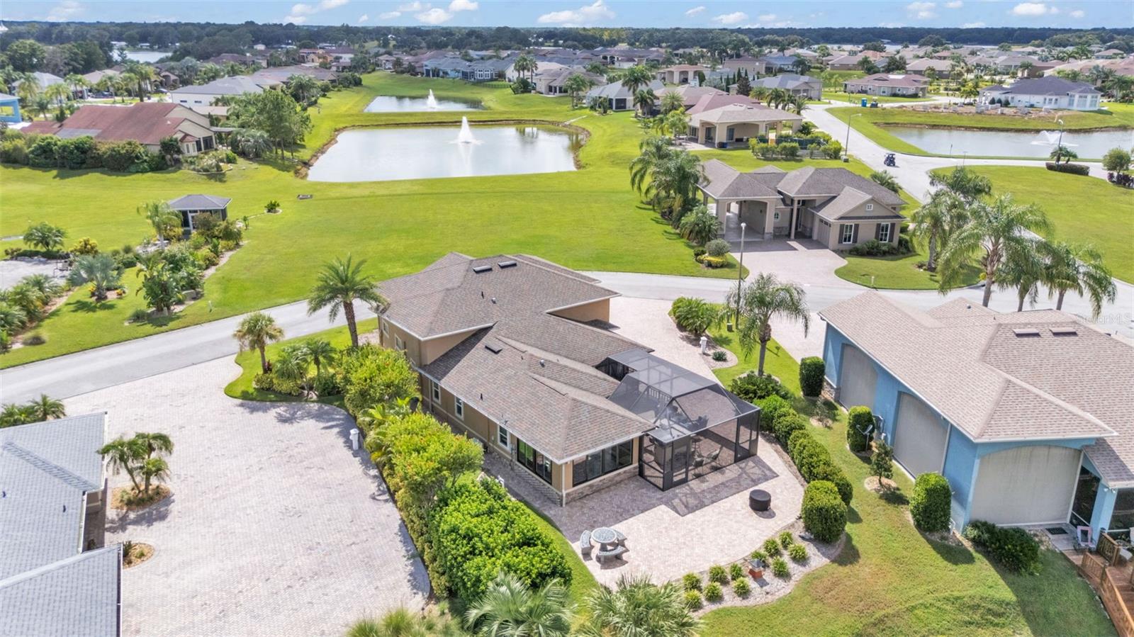 652 MEANDERING WAY
