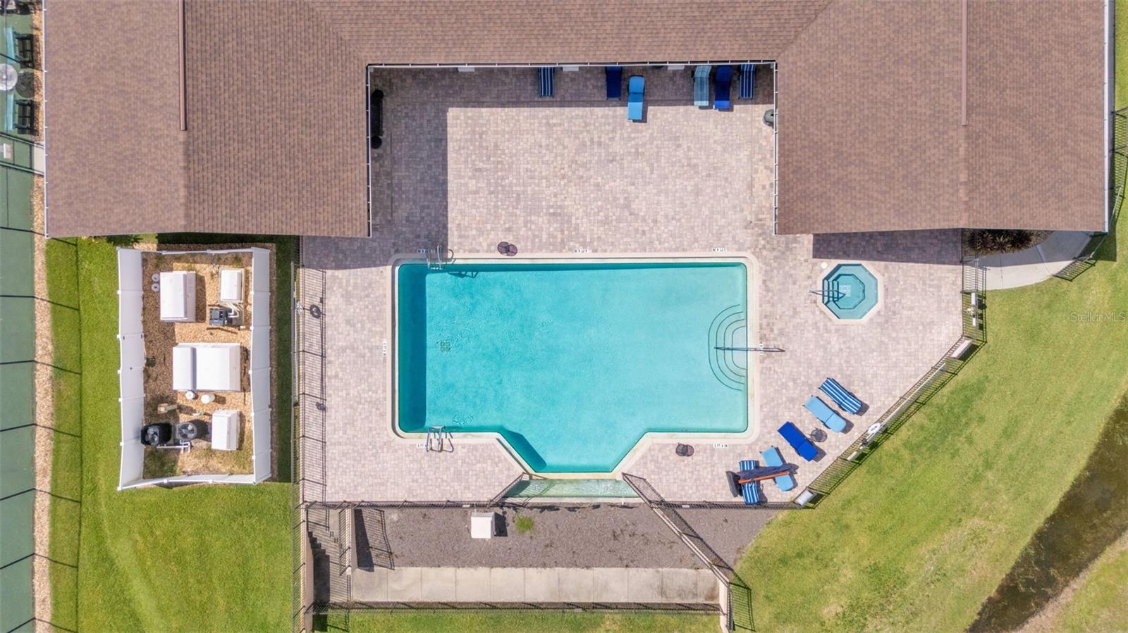 652 MEANDERING WAY