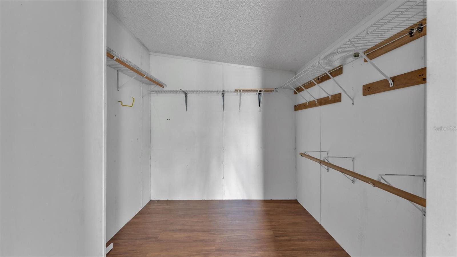1317 ASHLEE CT