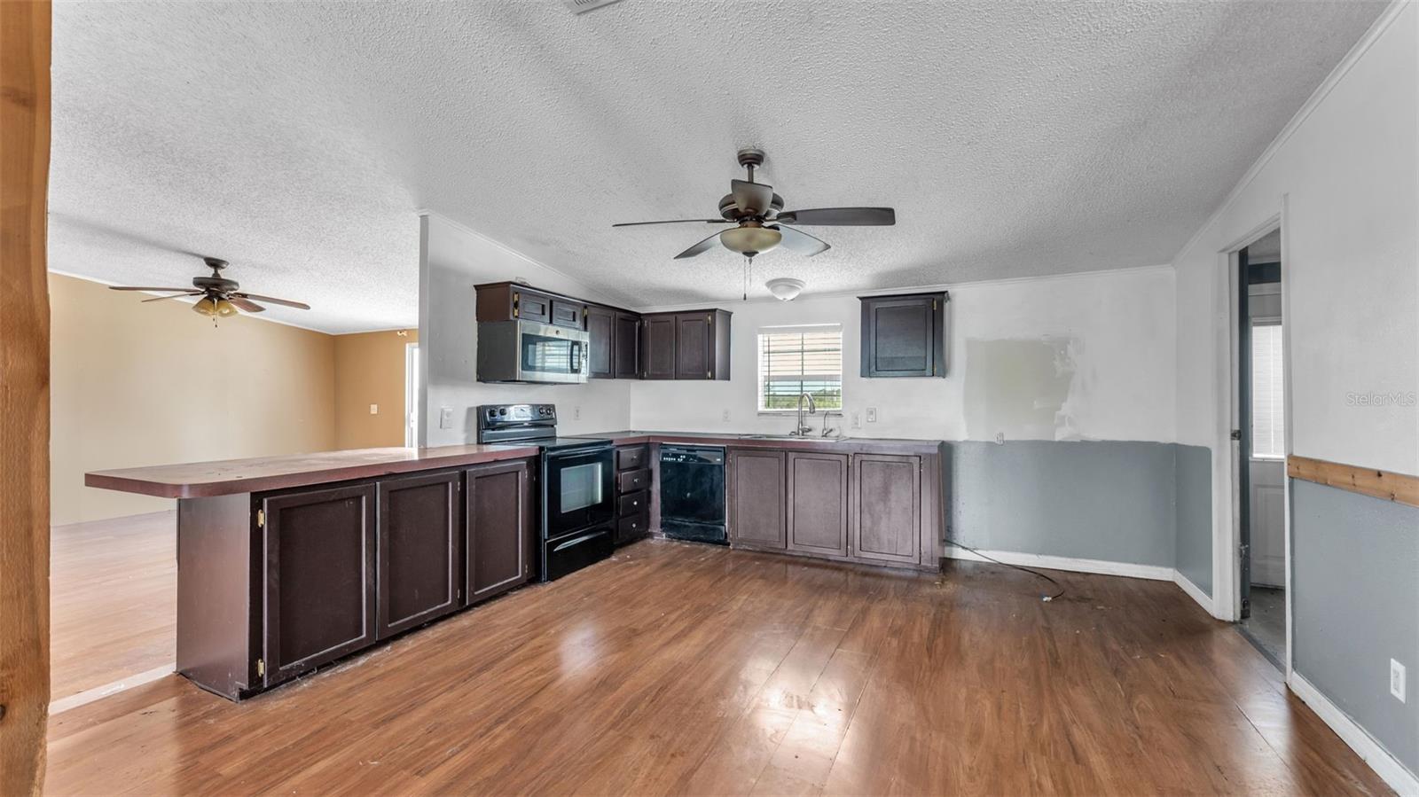1317 ASHLEE CT