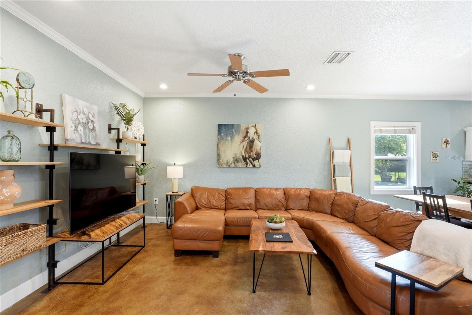 123 S WIGGINS RD