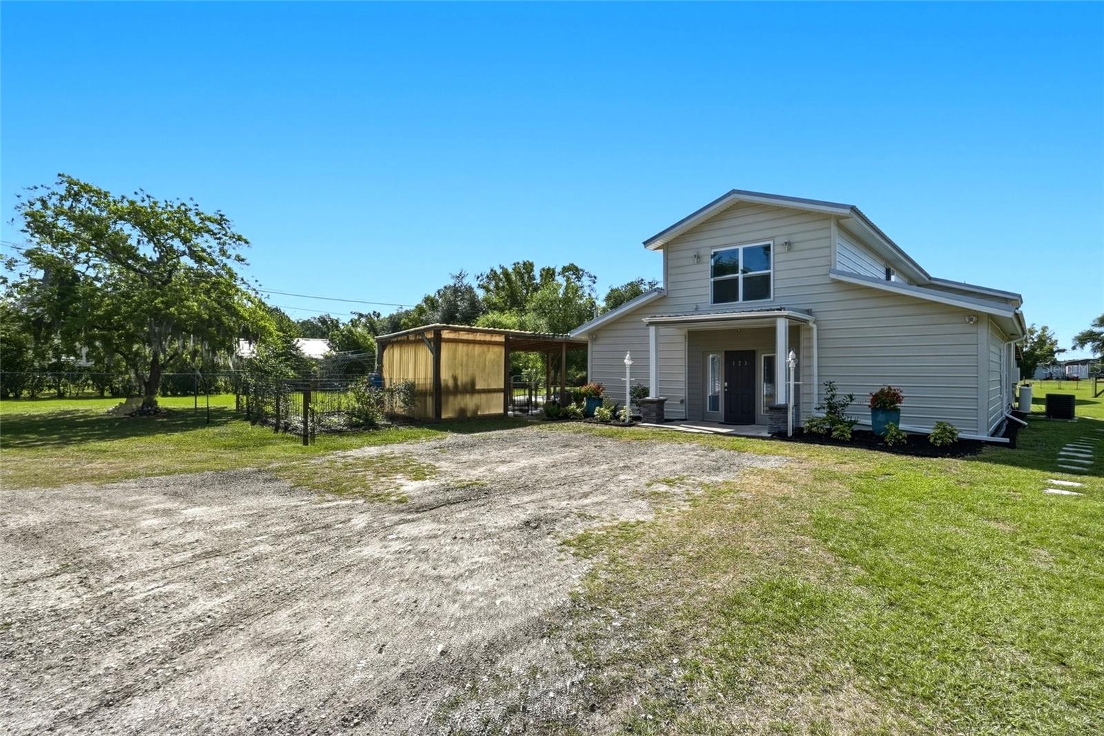 123 S WIGGINS RD